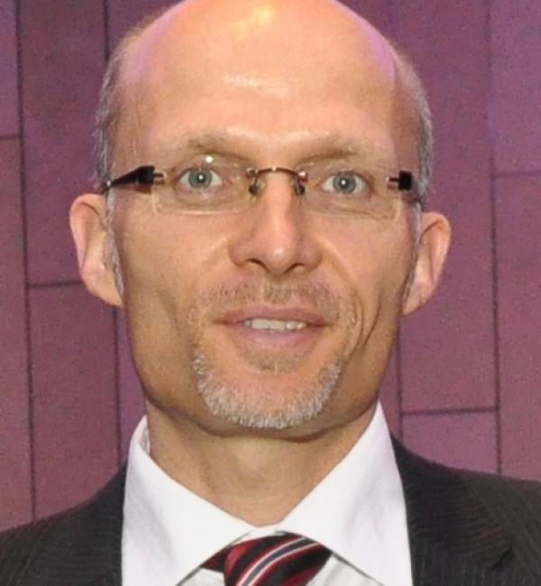 Dr. Martin Larisch